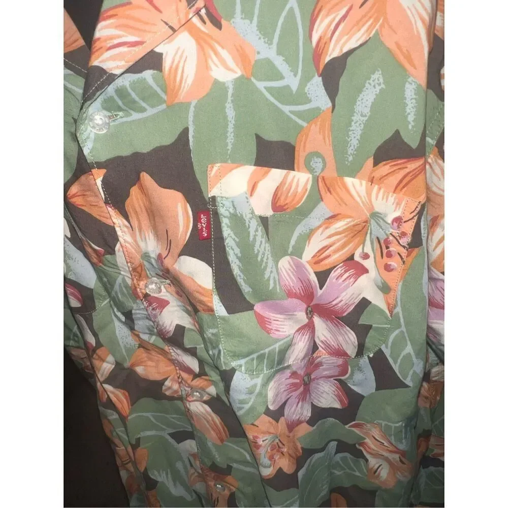 Levis Classic Camper Relaxed Fit Button Up floral tropical Shirt Men's XL NEW